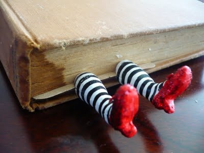 [wickedwitchbookmark4.jpg]
