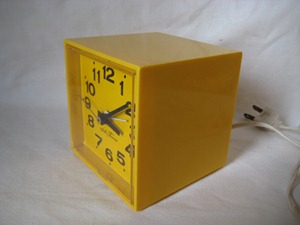 Seth Thomas minicube alarm clock
