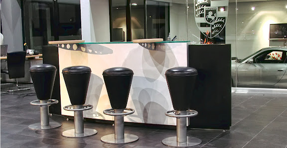 cg06-bar-a-porsche.jpg