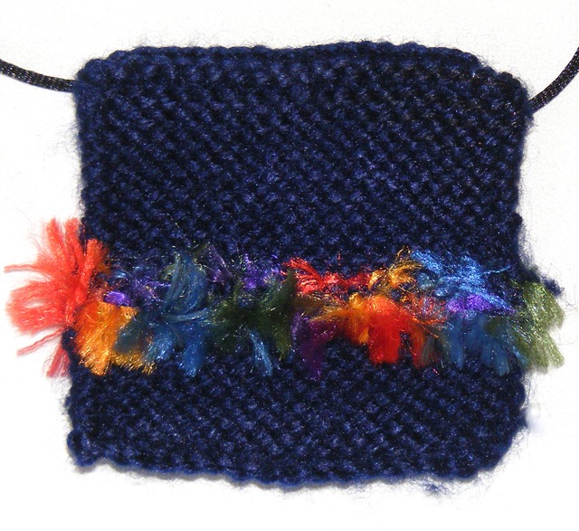 [knitted%2520pendant%25204%255B4%255D.jpg]