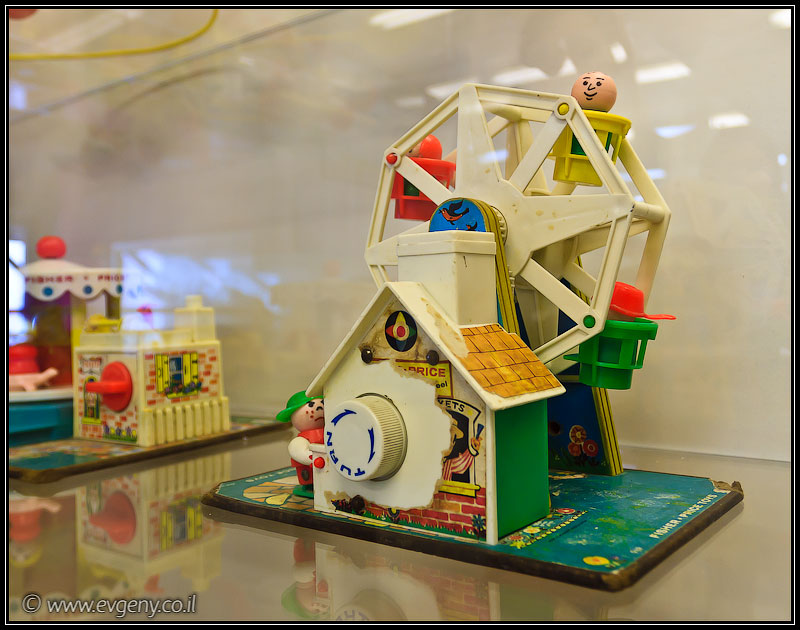 il/Фото: Выставка игрушек в Тель Авиве (20110422 ta toys 004 2615)