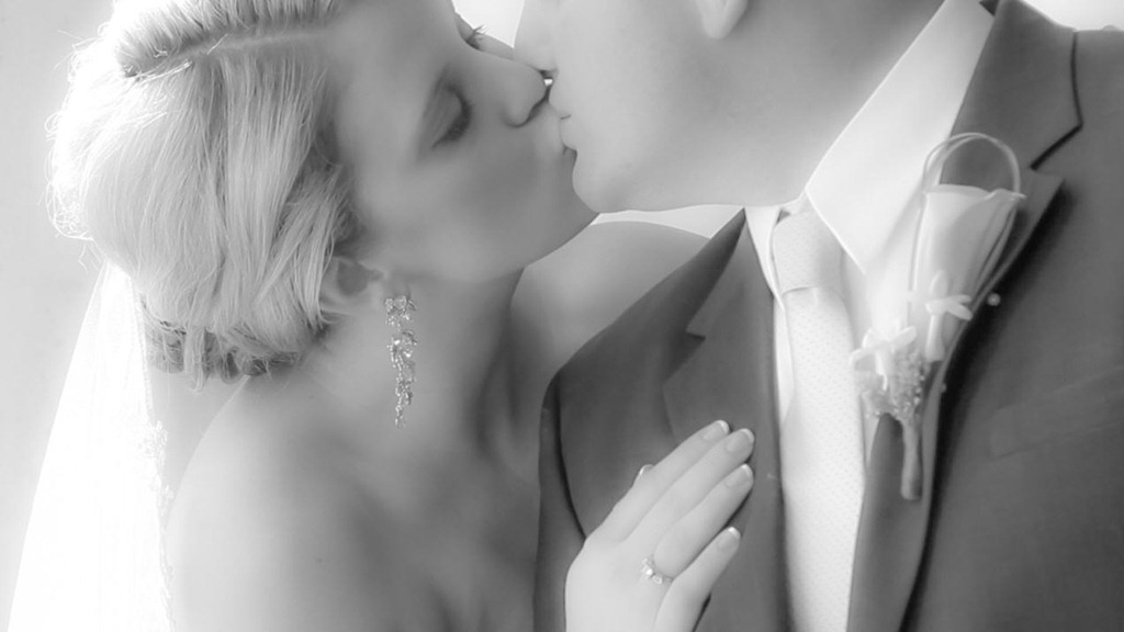 [The%2520Softness%2520Of%2520Your%2520Kiss.jpg]
