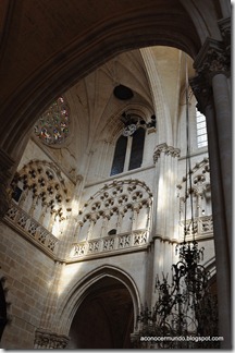 042-Burgos. Catedral. Interior. Papamoscas - DSC_0253