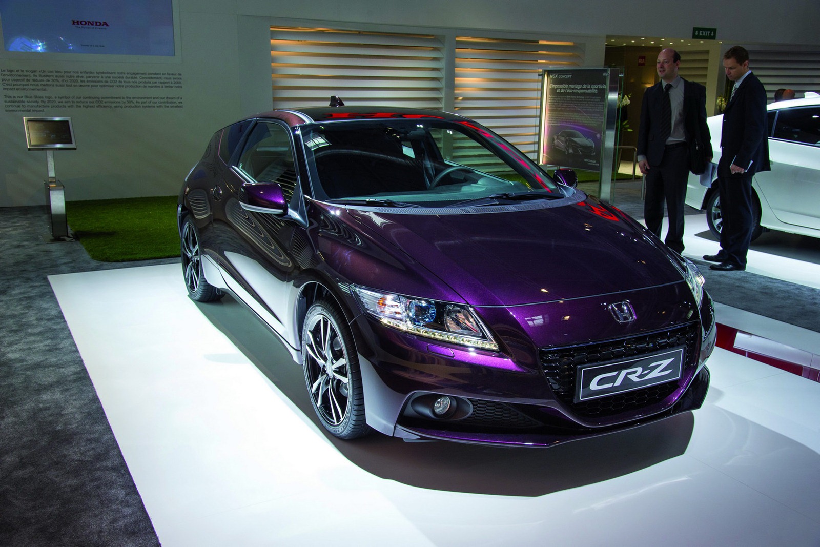 [134_HONDA_AT_PARIS2012_STAND%255B2%255D.jpg]