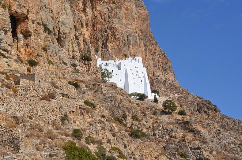 monastery-panagia-hozoviotissa-2 monastery-panagia-hozoviotissa-2