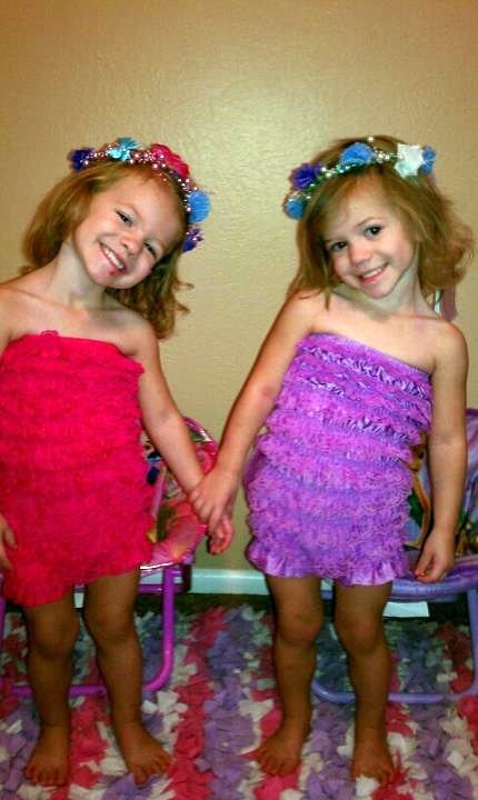 [maddie%2520and%2520abbie%2520dressed%2520up%255B4%255D.jpg]