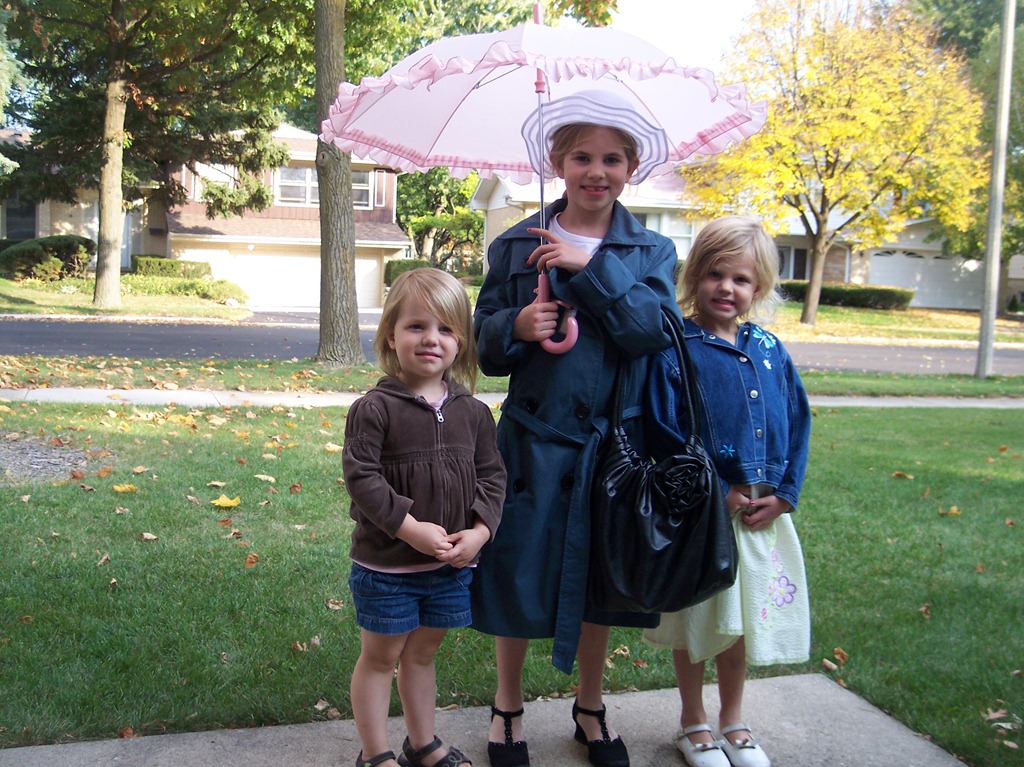[Mary%2520Poppins%2520Jane%2520and%2520Michael%2520Oct%25202011%2520002%255B3%255D.jpg]