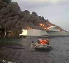 KRI Klewang terbakar