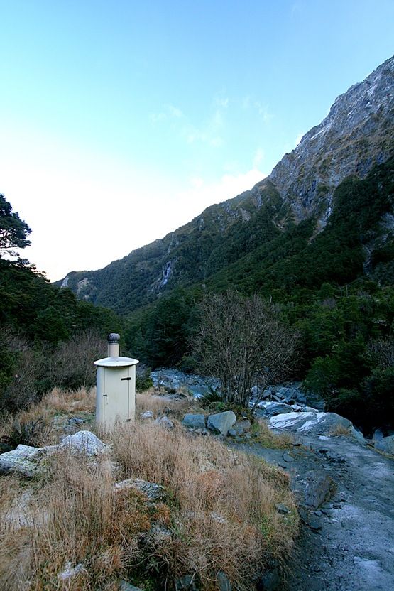 [Rob%2520Roy%2520Glacier%2520Toilet%2520Mount%2520Aspiring%2520New%2520Zealand%255B3%255D.jpg]
