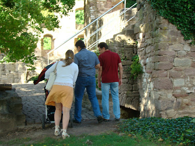 Nas ruinas do castelo.