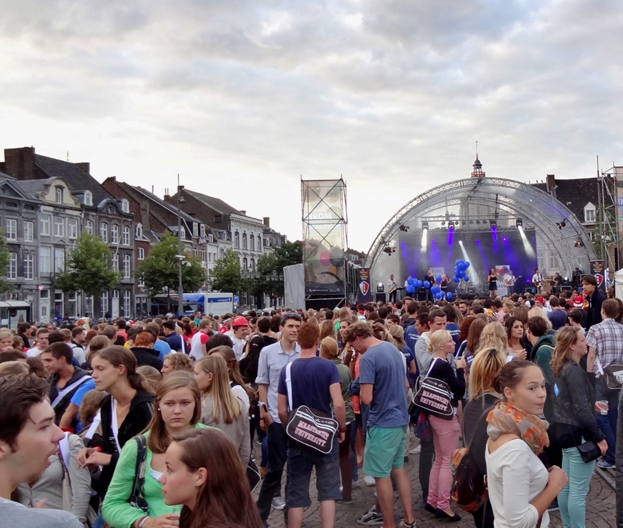 [DSC09451%2520%25281200x1016%2529%255B4%255D.jpg]