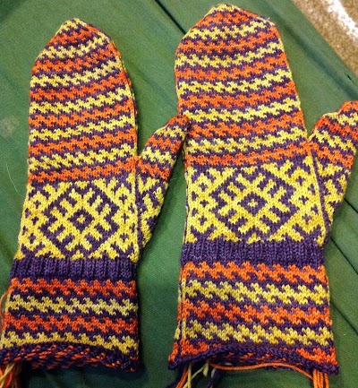 Komi Mittens photo.JPG