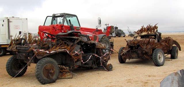Járművek minden mennyiségben a Mad Max Fury Road forgatásán 00