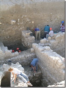 Excavating in City of David, tb112603988