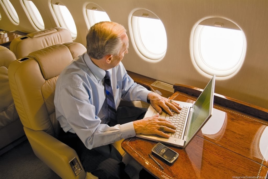 [business-jet-laptop9.jpg]