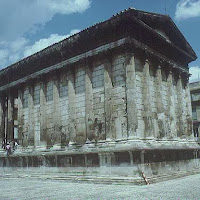 11.- Maison Cairrée, Nimes (Francia)