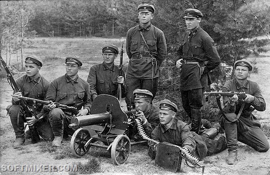 640px-Red_army_soldiers_end_of_1920s-beginning_of_1930s