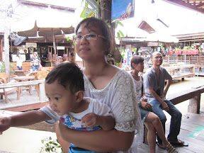 พู่กันเที่ยวพัทยาและยังท้องเสีย