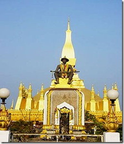 220px-Vientiane-pha_that_luang