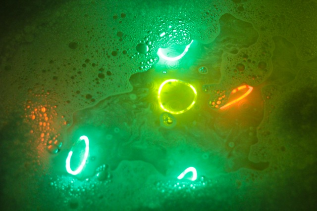 [MoonJelliesBath%2520%25281%2520of%25201%2529%255B4%255D.jpg]