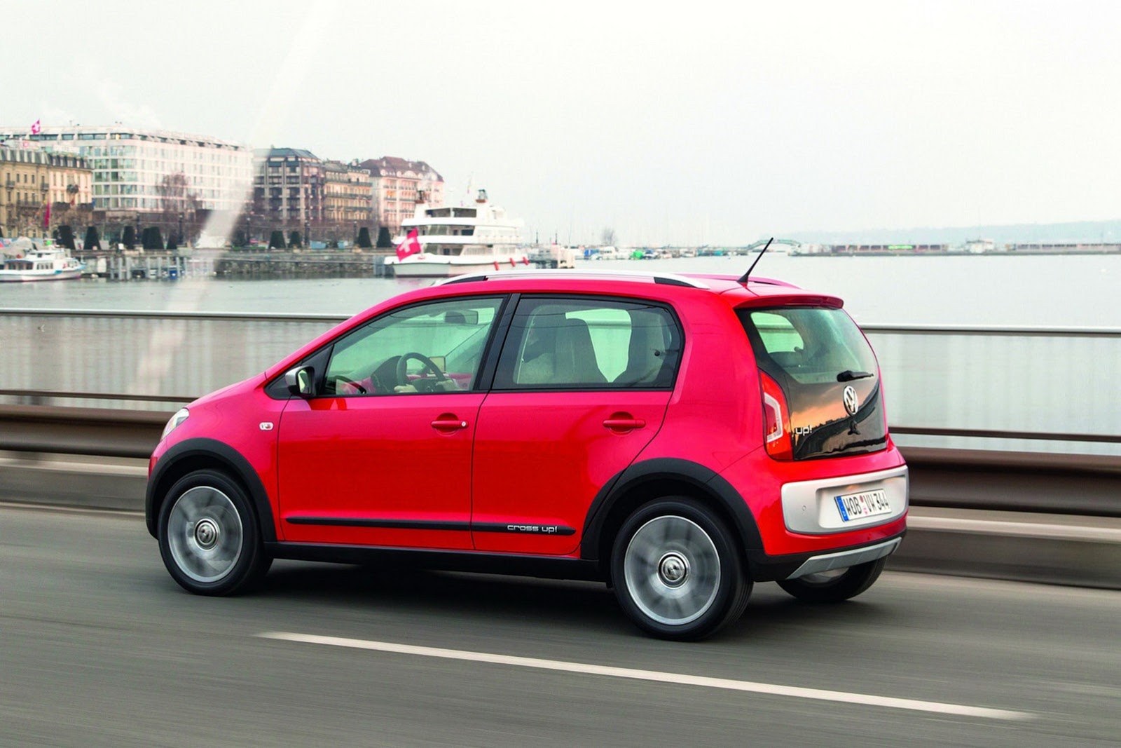 VW-Cross-Polo-15[2].jpg