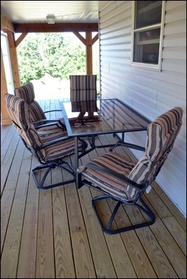 table and chairs