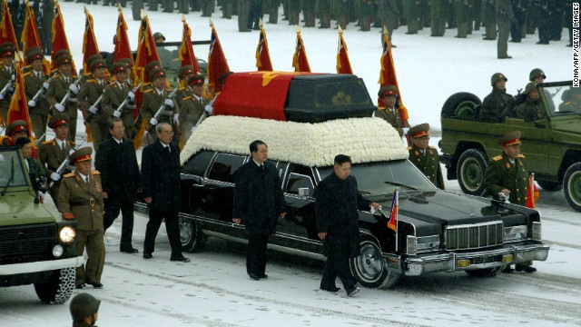 [120213071725-kim-jong-il-funeral-story-top%255B2%255D.jpg]