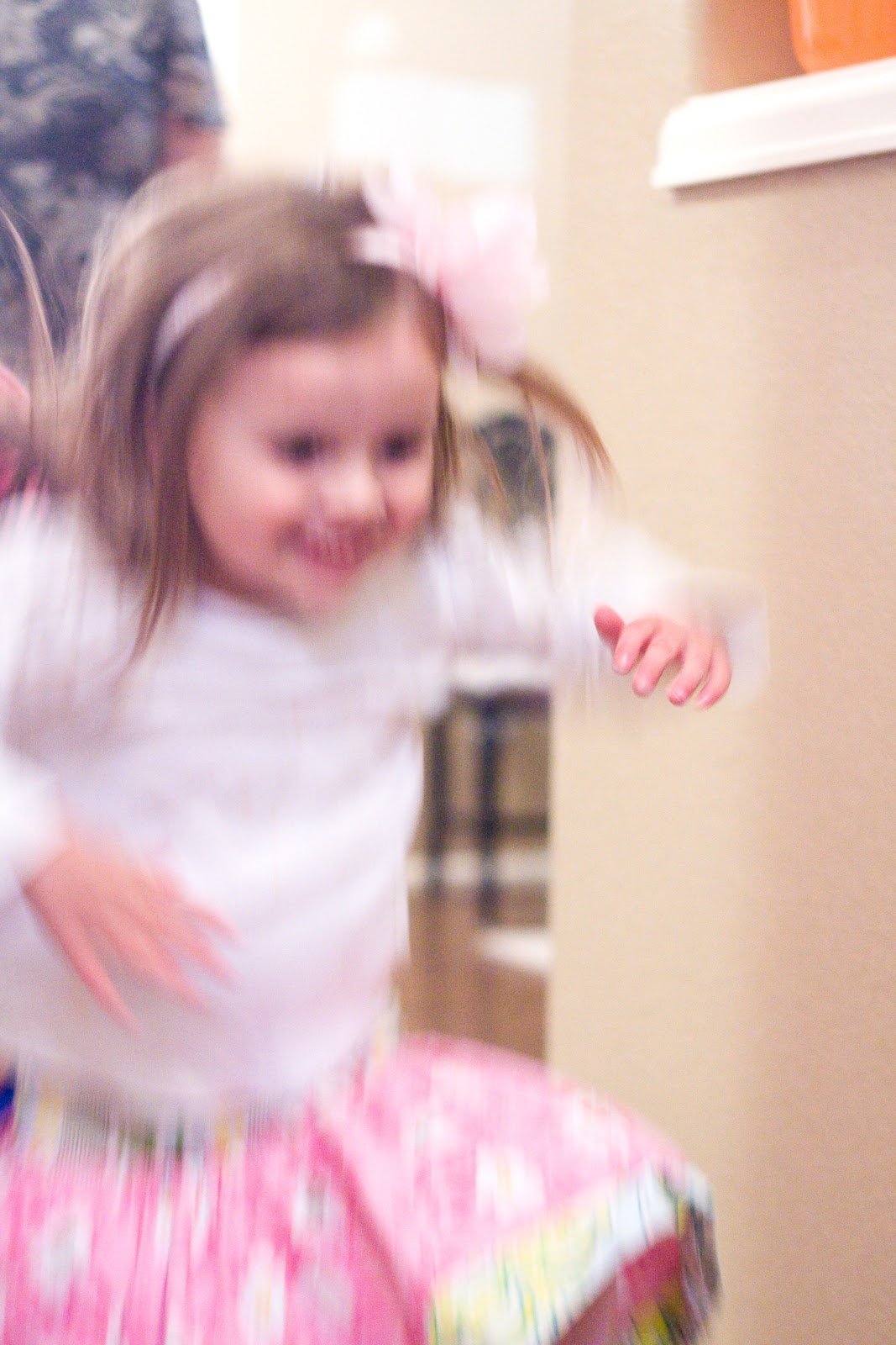 [bowling%2520tess%2520happy%2520dance%25203%255B3%255D.jpg]