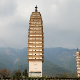 Dali - 3 pagodas in front of montains