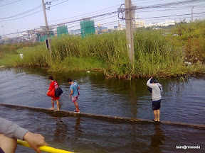 พ่อพุ่กันไปกู้บ้านครั้งที่ 1
