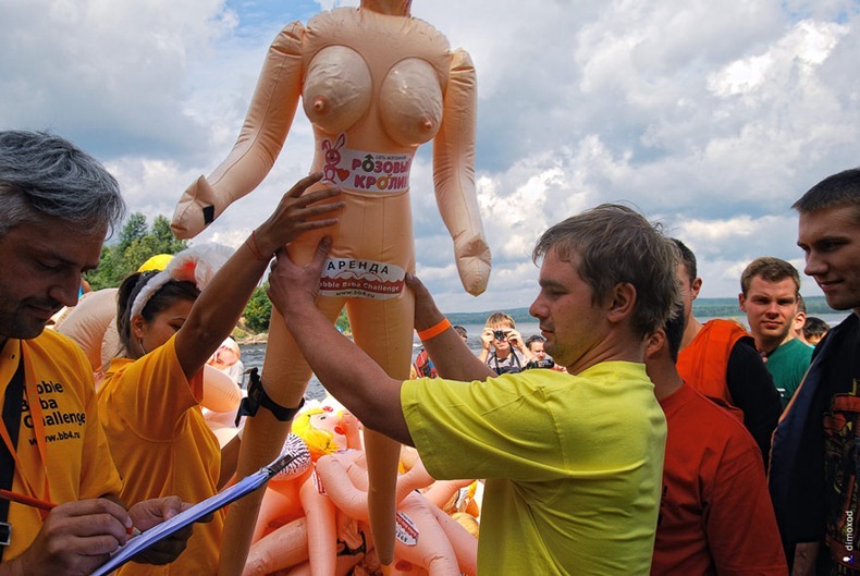 sex-doll-rafting7