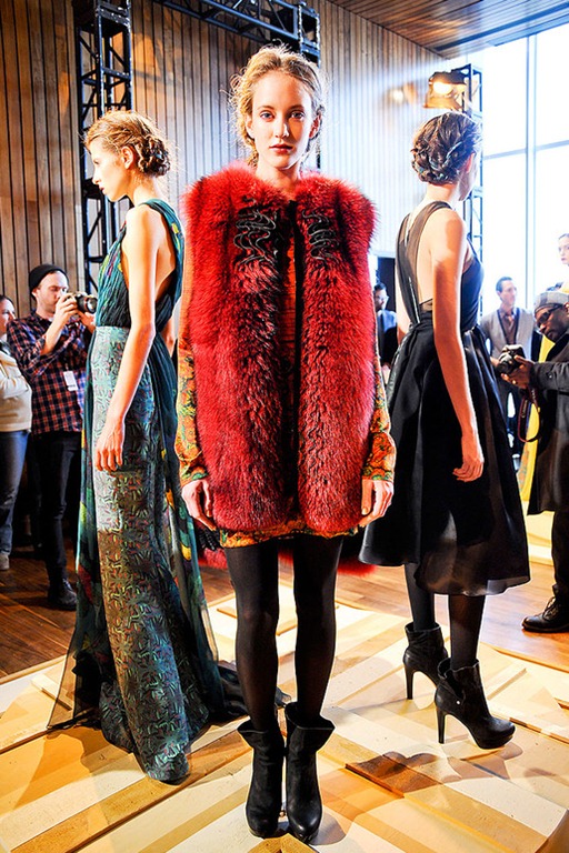 [CHRISTIAN-COTA-FALL-2012-RTW-PODIUM-008_runway%255B4%255D.jpg]