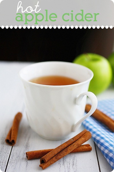 Hot Apple Cider – Easy, spiced homemade apple cider. Less sugar than storebought + makes your home smell amazing!| thecomfortofcooking.com