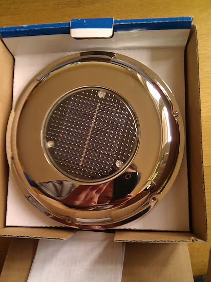 Ventilatorn ovan förpiken är sliten. En ny kommer att sitta fint.