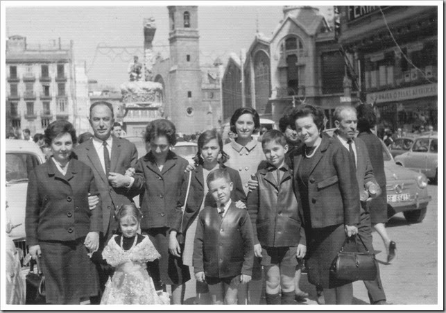 Plaza de Brujas al fondo1966_colgada