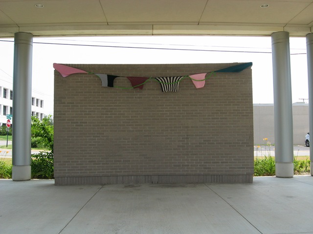 [20110604-YarnBombing%255B2%255D.jpg]