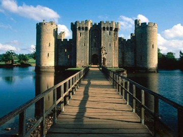 bodiam-castle-moat