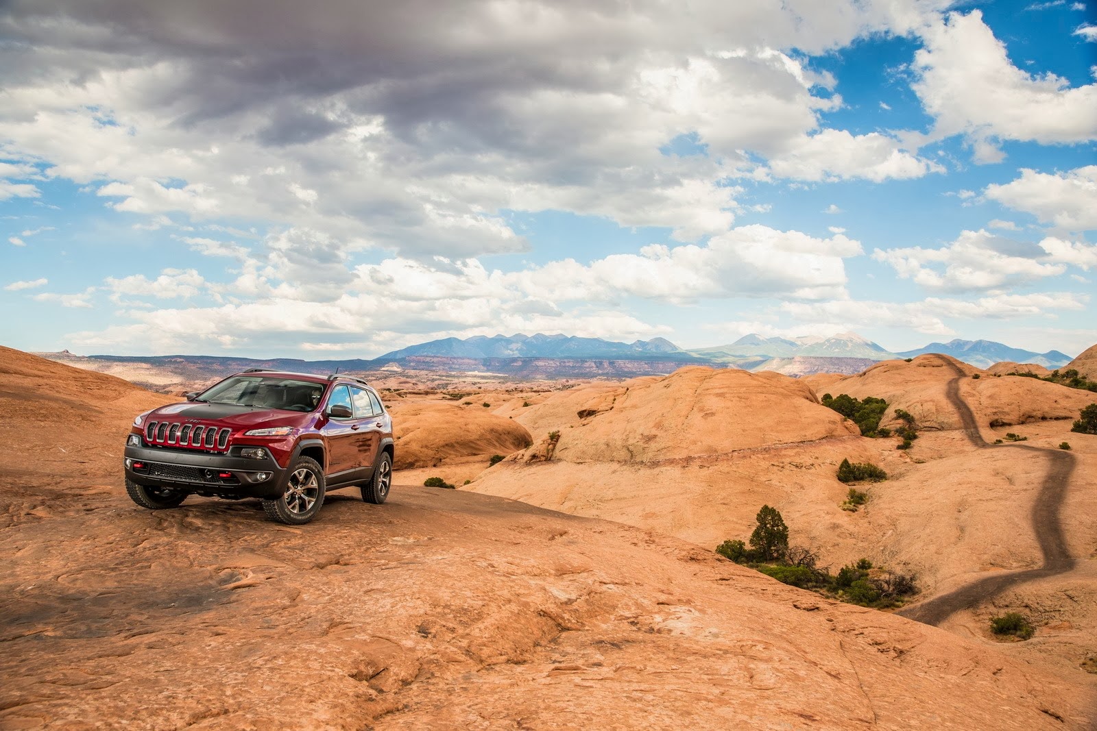 [Jeep-Cherokee-7%255B2%255D.jpg]