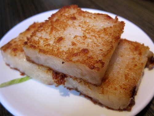 [Turnip-Cake-with-Wind-Dried-Meat--Sh%255B1%255D.jpg]