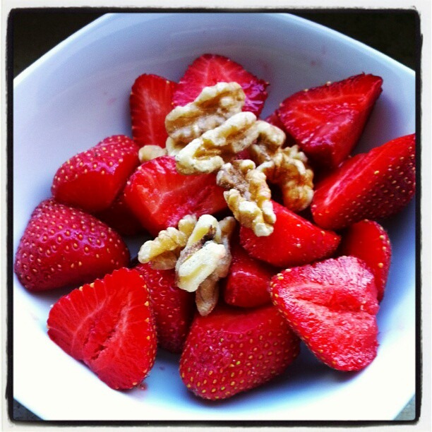 [6%2520Erdbeeren%2520mit%2520Waln%25C3%25BCssen%255B3%255D.jpg]