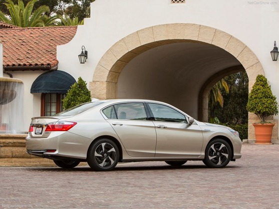 Honda accord hybrid 2013 ภาพภายนอก ภายใน9