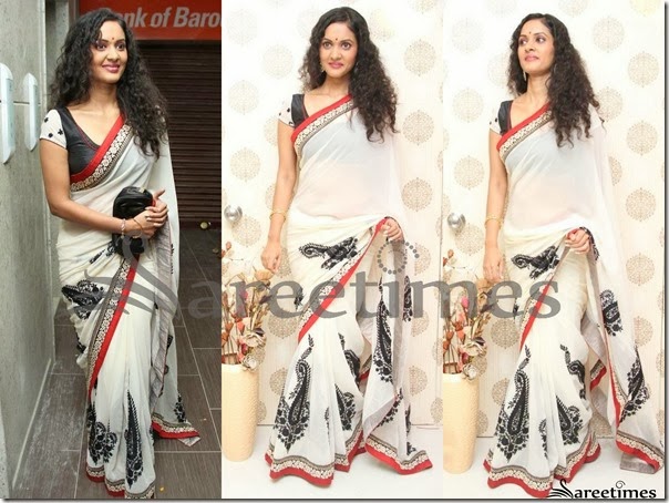 Nivita_White_Georgette_Saree Nivita_White_Georgette_Saree