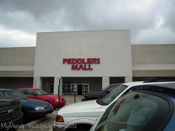 Peddlers Mall in Indiana. Peddlers Mall in Indiana.