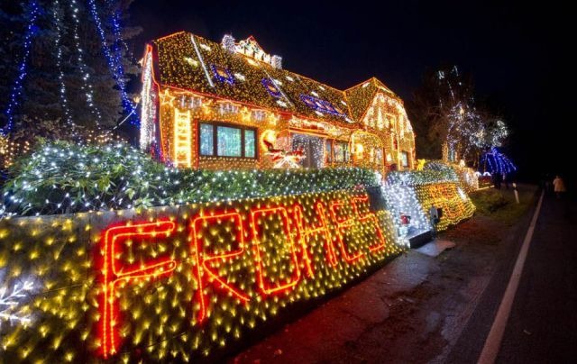 [best-christmas-lights-houses-35%255B2%255D.jpg]