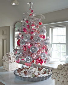 Aluminum trees look really great with balls and swags in one or two colors. Aluminum trees look really great with balls and swags in one or two colors.