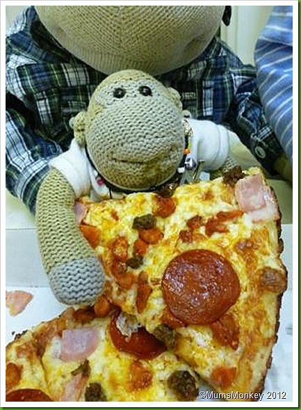 Pizzarelli's pizza meat feast Bilbrook Pizzarelli's pizza meat feast Bilbrook
