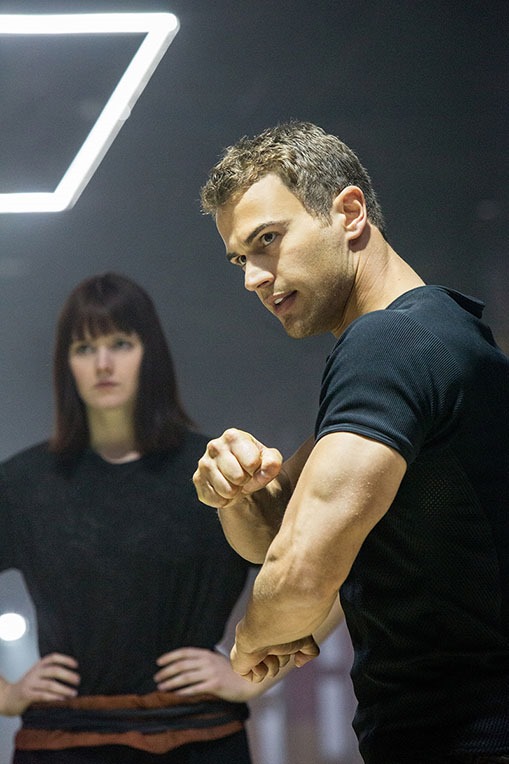 DIVERGENT