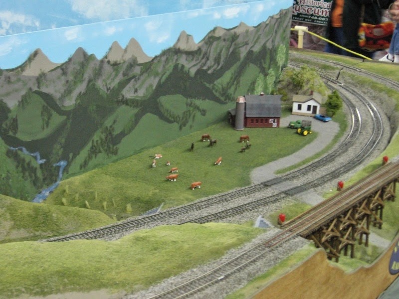 [IMG_5365-Farm-on-the-LKR-HO-Scale-La%255B2%255D.jpg]