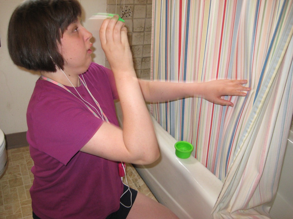[Bank%2520pics%2520%2526%2520Taylor%2520haircut%2520006%255B5%255D.jpg]