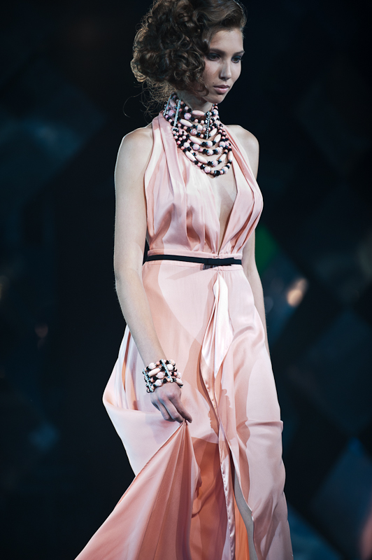 Julia AYSINA, HOLIDAY FASHION WEEK 2011 Фото Сергея Черникова